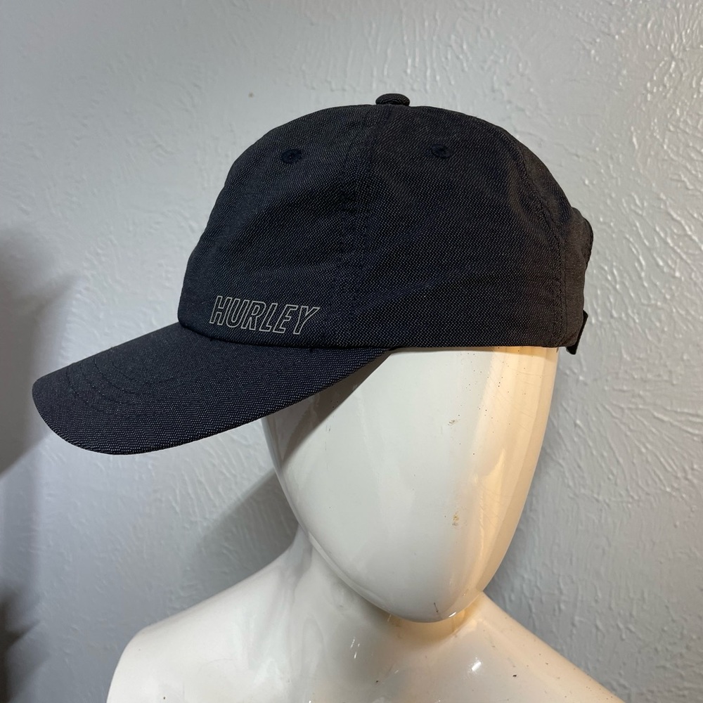 Hurley Cap - Picture 2 of 10